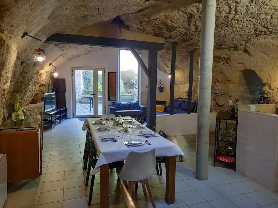 Maison Troglodytique Doue La Fontaine Eksteriør bilde